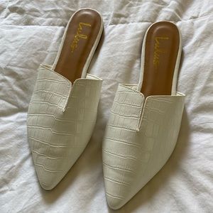 Size 10. White Lulus slip ons